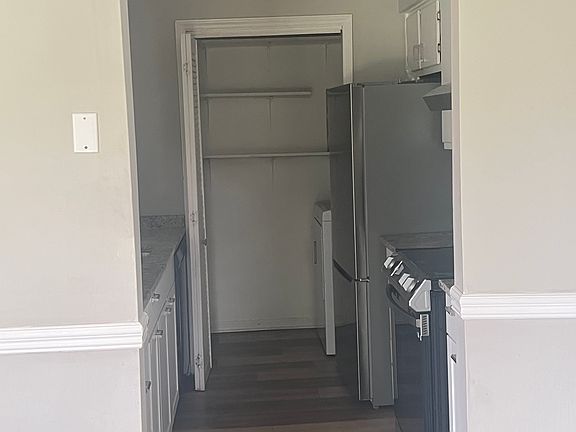 5th image of 10933 Harrowfield Rd