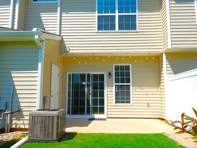 202 Elise Dr #1 — Photo 37