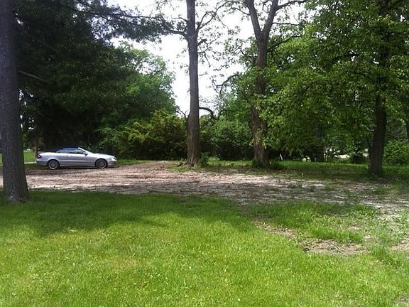 4th image of 12819 Cline Ave
