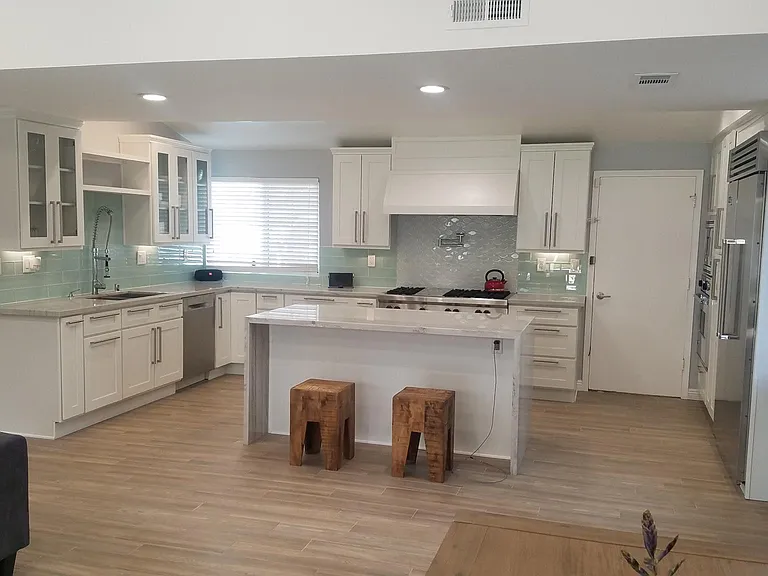 8428 Lurline Ave — Photo 4