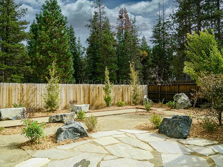 1759 Arrowhead Ave — Photo 9