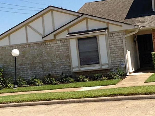 10 Wellington Ct, Missouri City, TX 77459