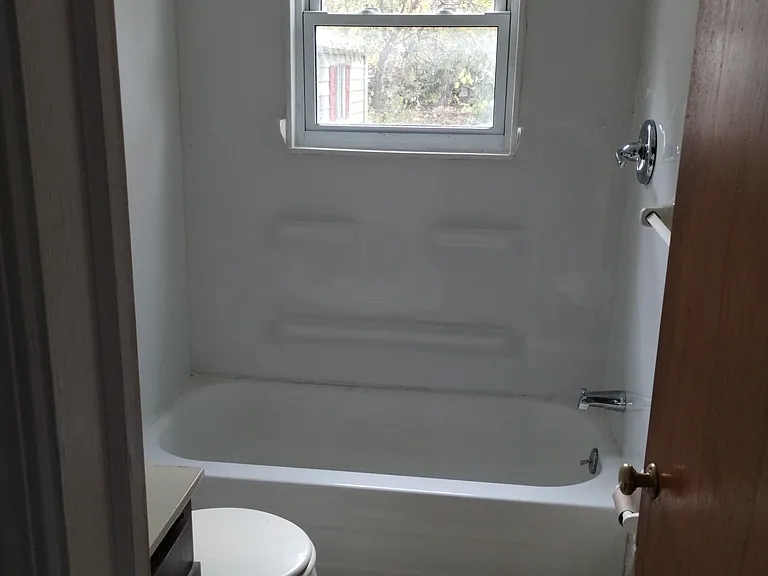 2422 Kentucky Ave — Photo 3