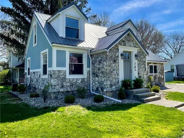 702 S Perry St, Napoleon, OH 43545