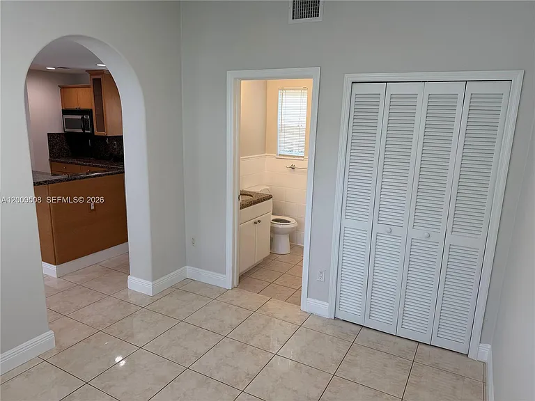533 Minorca Ave — Photo 16