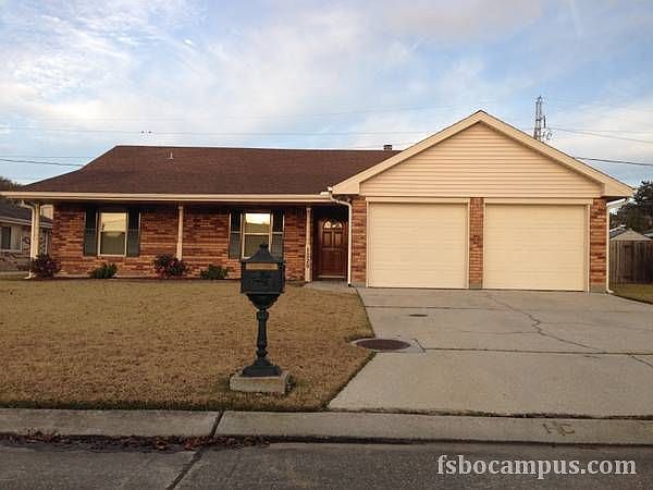 1st image of 1220 Olde Oaks Dr