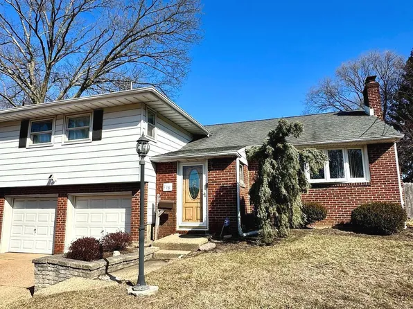 118 Spring House Rd, Cherry Hill, NJ 08002