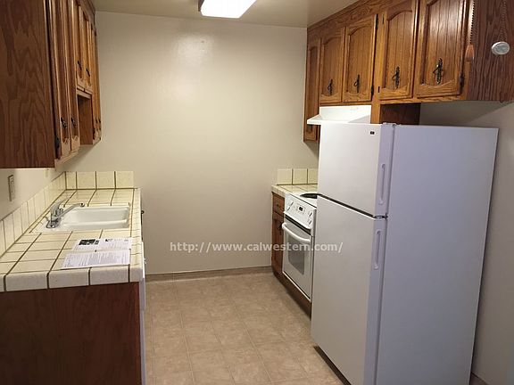 3rd image of 403 Roosevelt Ave APT 2