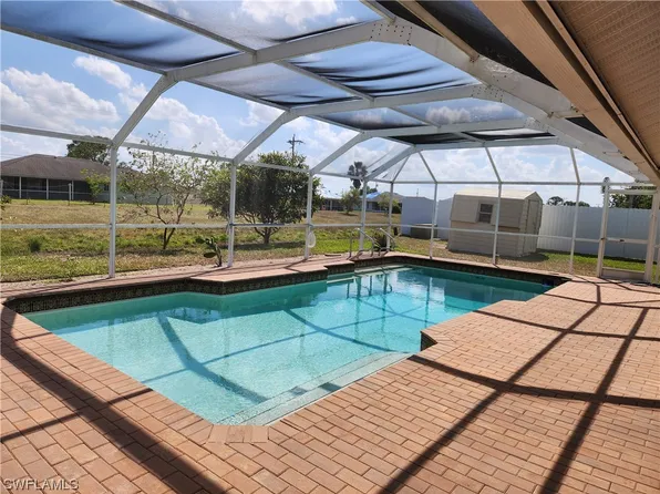 410 Parkside St, Lehigh Acres, FL 33936