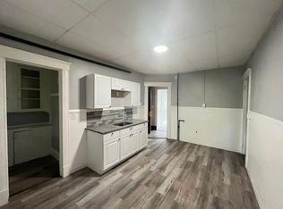 21 Allyn St #2-L, Holyoke, MA 01040