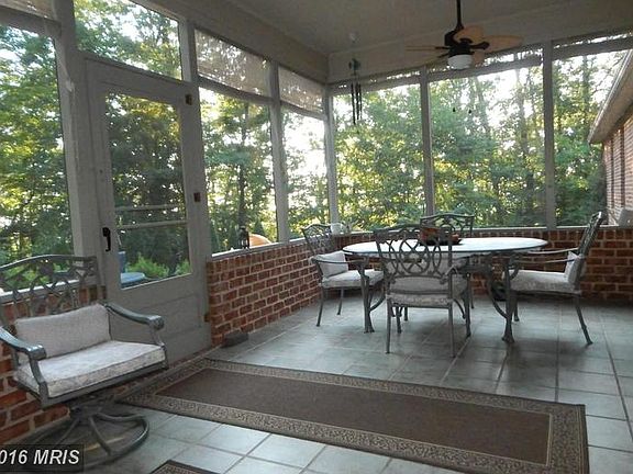 5th image of 11935 Crestwood Cir
