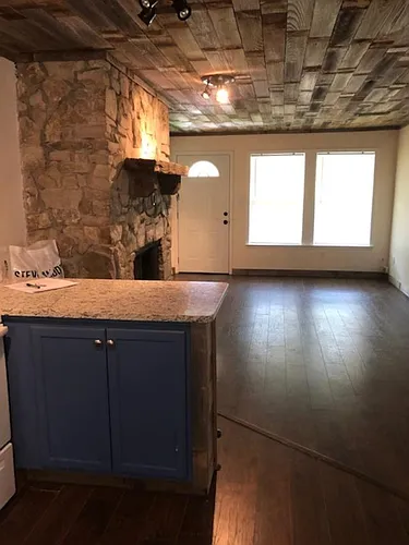 306 Ash St Photo 1