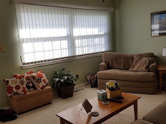 5th image of 354 Savage St