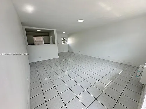 6029 Polk St #2 Photo 1
