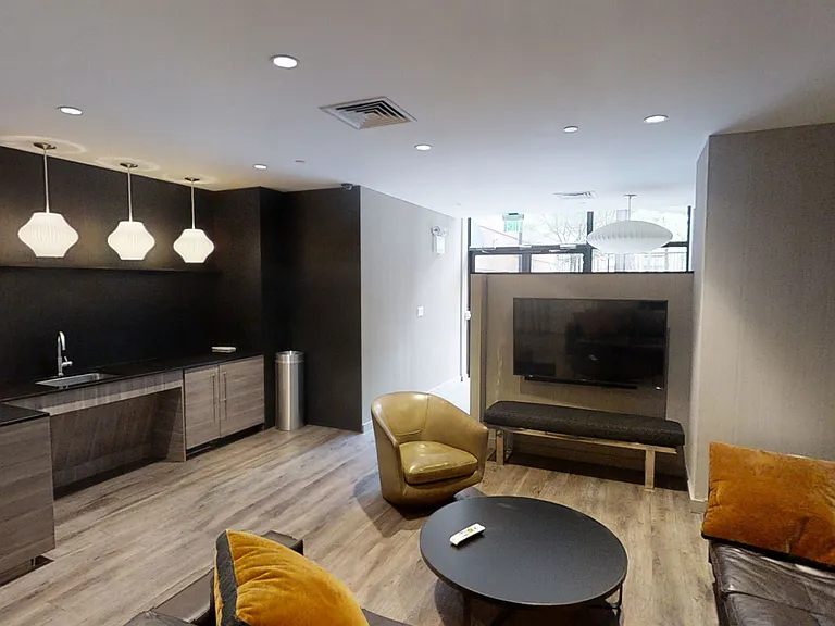 500 W 56th St — Photo 16