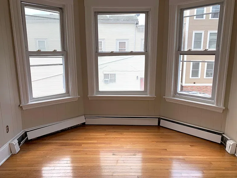 202 Saratoga St #2 — Photo 8