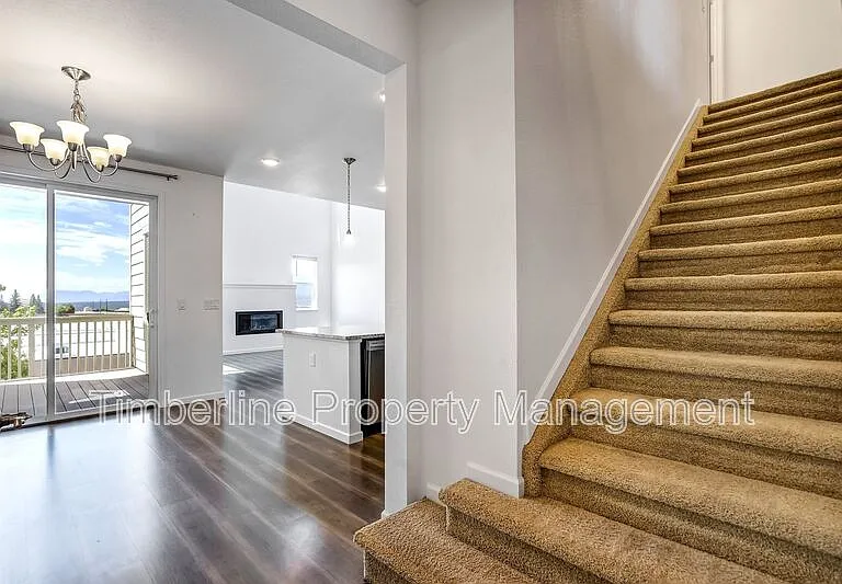 811 Marine Corps Dr — Photo 5