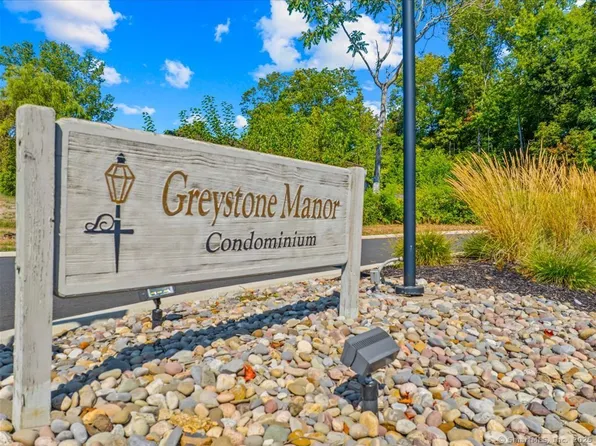 21 Manorwood Drive #21, Branford, CT 06405