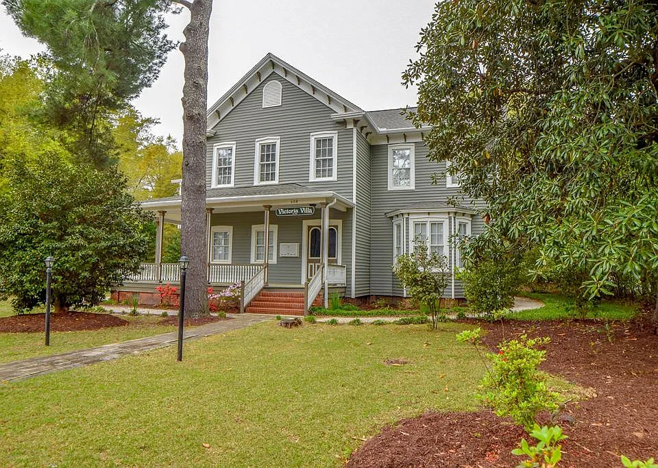 105 Florence St SW #201