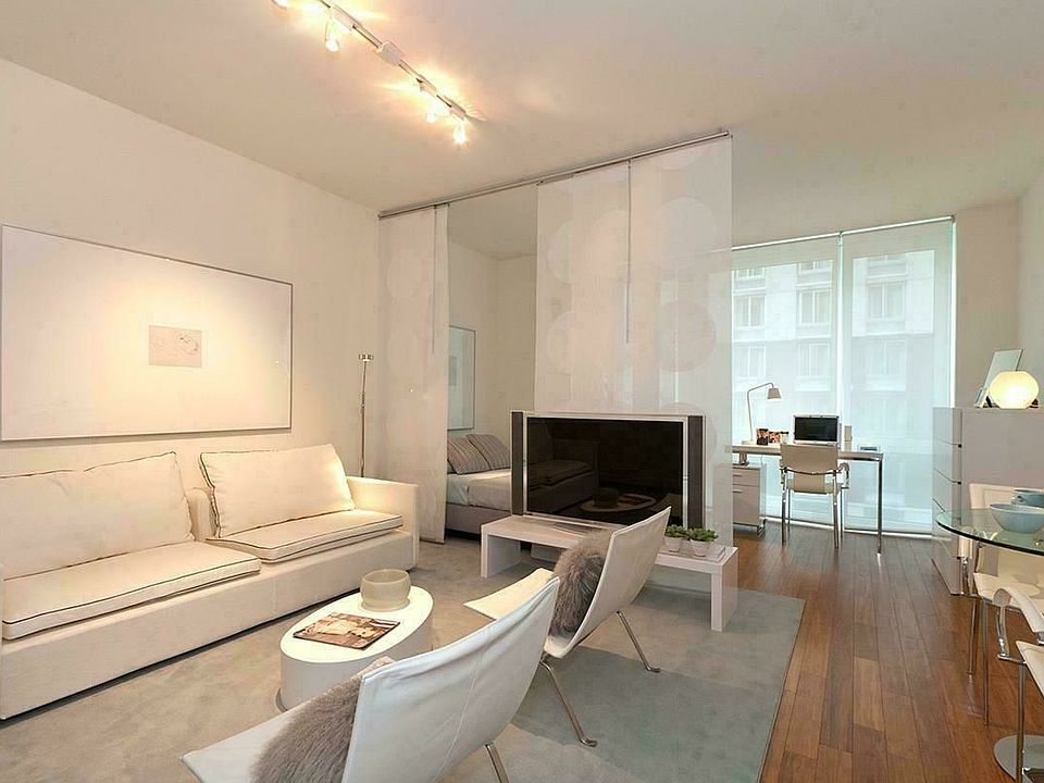 1st image of 330 W 39th St APT 6G