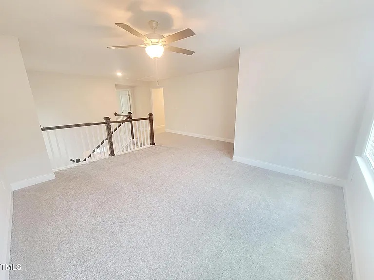 121 Scoville Rd — Photo 42