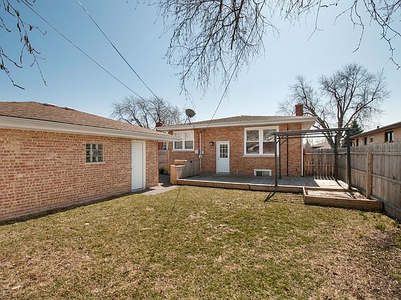 2nd image of 5308 Oakdale Dr