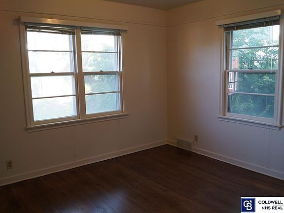 5th image of 2611 S 38th St