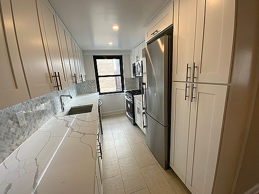 3rd image of 305 E 86th St #12KE