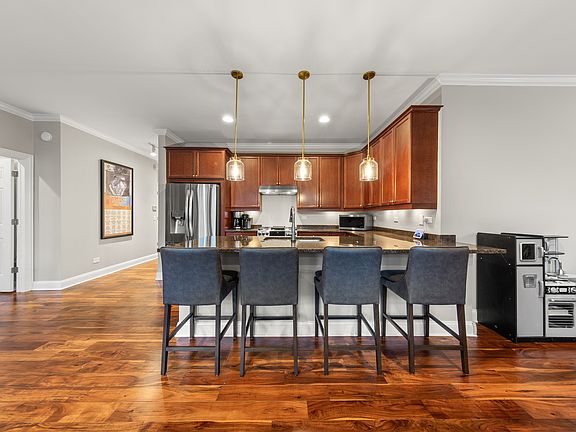 3rd image of 1908 W Irving Park Rd APT 201