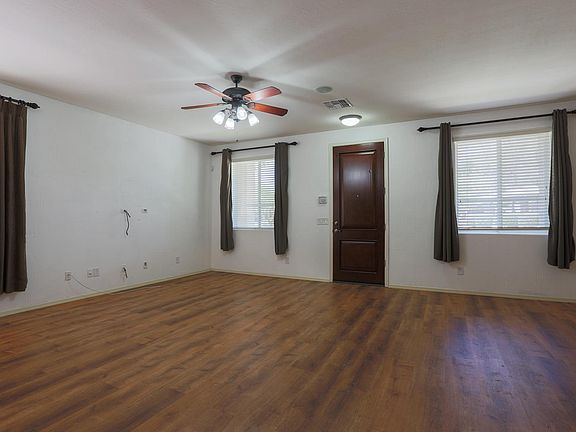 5th image of 1711 S Chatsworth