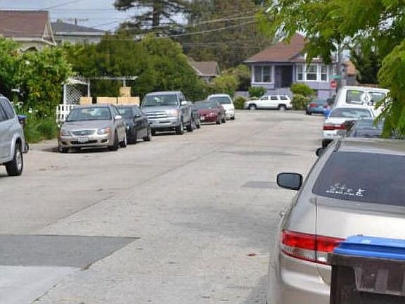 2nd image of 122 Campbell Ave