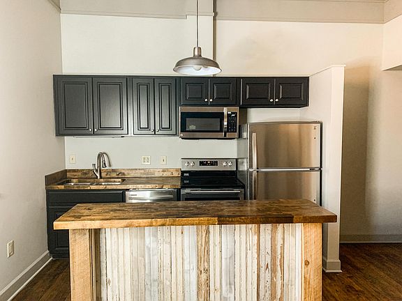 Newly Renovated Kitchen