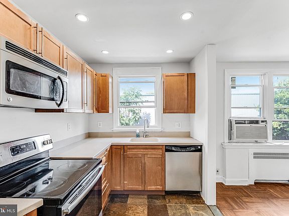 2nd image of 219 Le Carra Dr