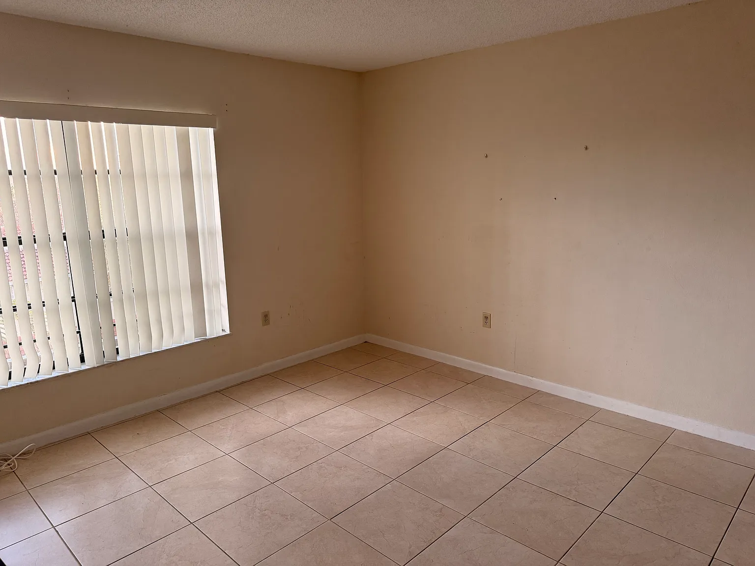 2 bed, 1210 sqft, $2,100 — Photo 2