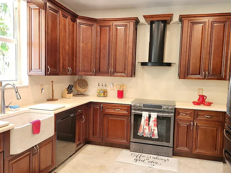 1851 Corsica Dr — Photo 15
