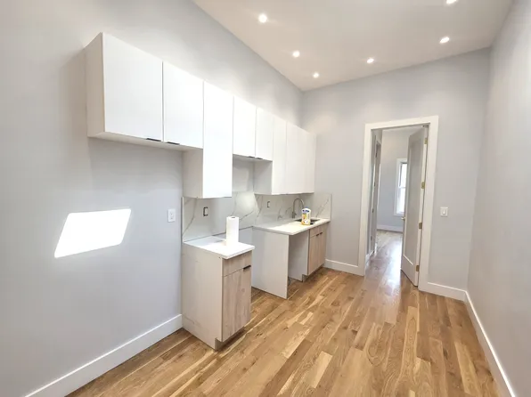 690 Onderdonk Avenue image 1 of 8