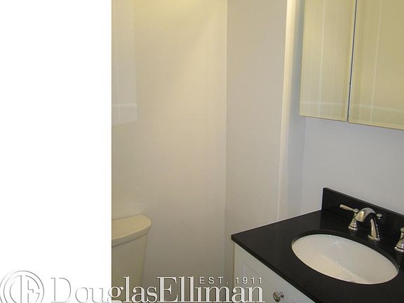 5th image of 245 E 63rd St APT 31D