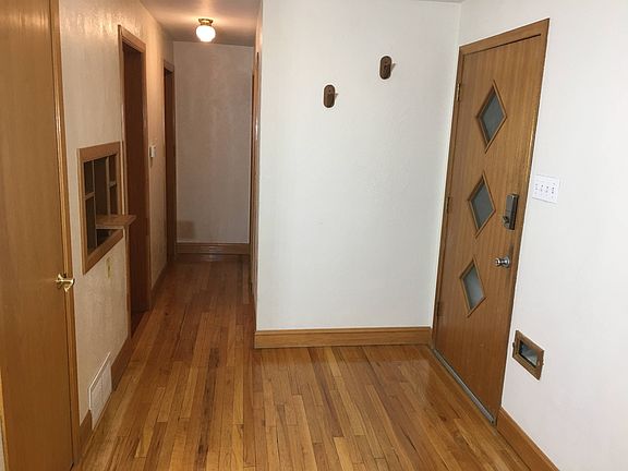 5th image of 1444 Mountain View Ave