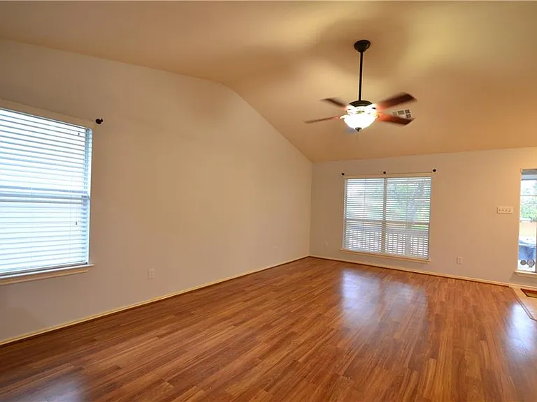 1215 Cardigan St — Photo 25