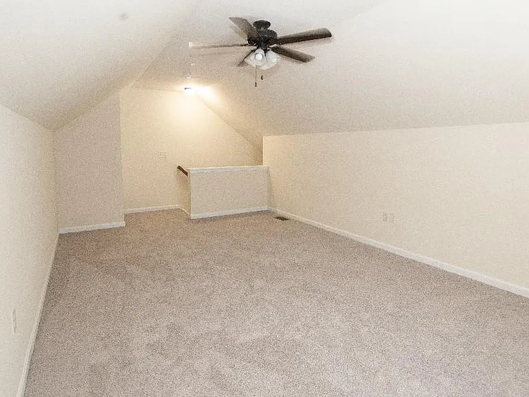 2 Skip Ln — Photo 34