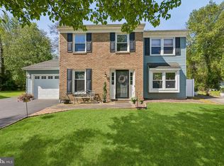 9 Huntington Ct, Marlton, NJ 08053