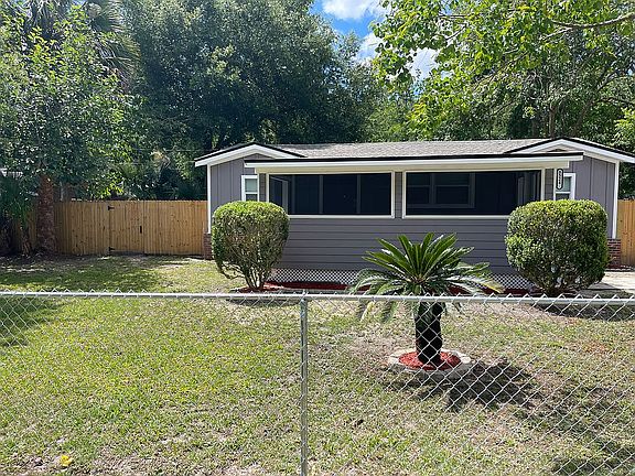 5th image of 8524 Galveston Ave