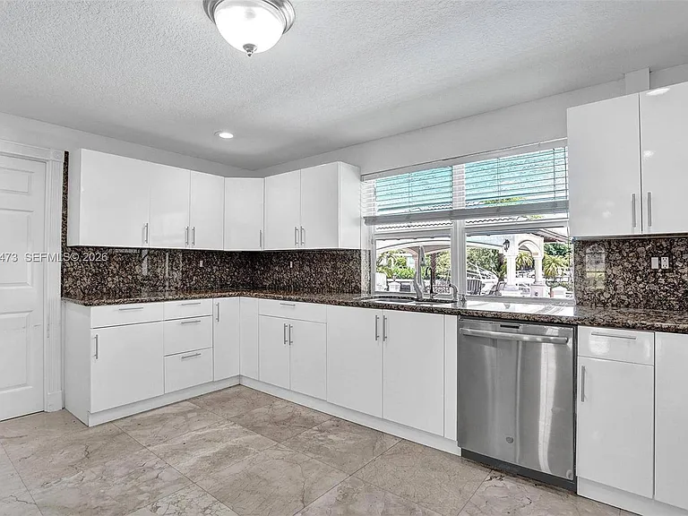 13105 Biscayne Island Ter — Photo 20