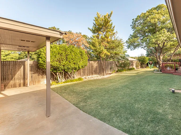 3620 93rd St — Photo 31