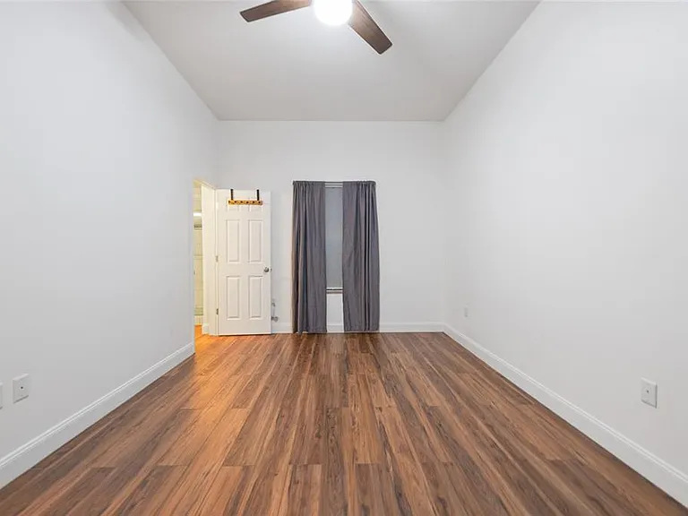 2330 W Saint Louis St — Photo 13