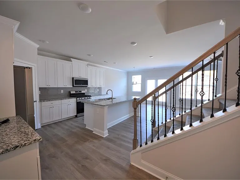 246 Hellen Valley Dr — Photo 9