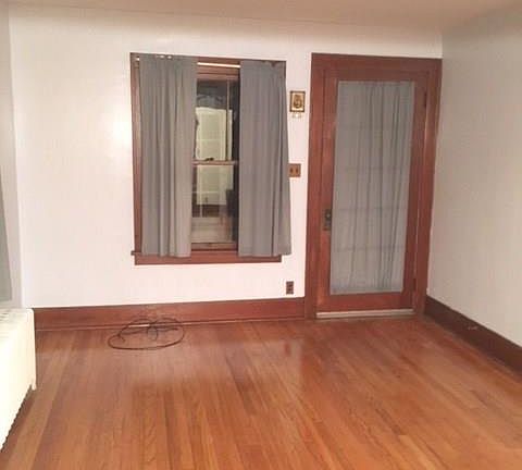 4th image of 34 Elmhurst Ave