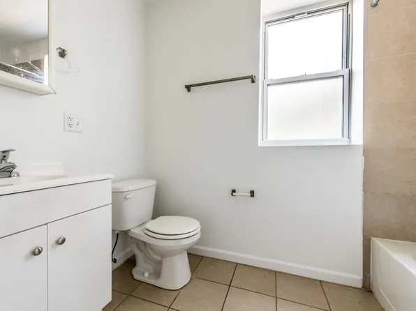 4820 S Michigan Ave Chicago, IL 60615