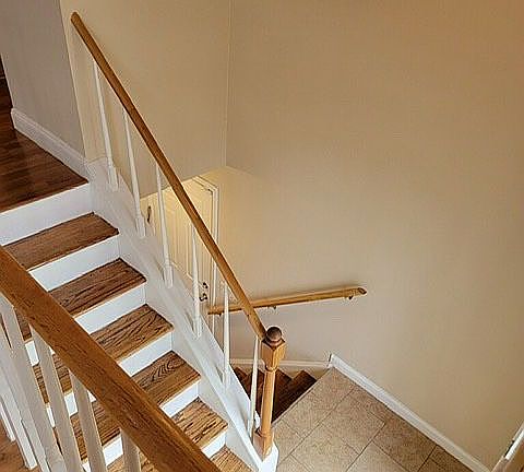 5th image of 4905 Dickens Ave