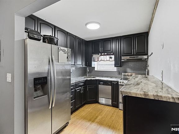 4th image of 205 Bergen Tpke APT 2G